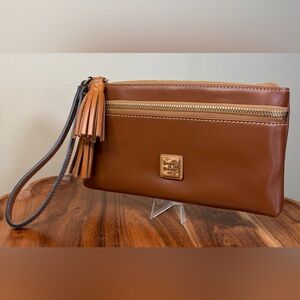 Dooney & Bourke Wexford Natural Brown Leather Double Zip Wristlet Clutch NWOT